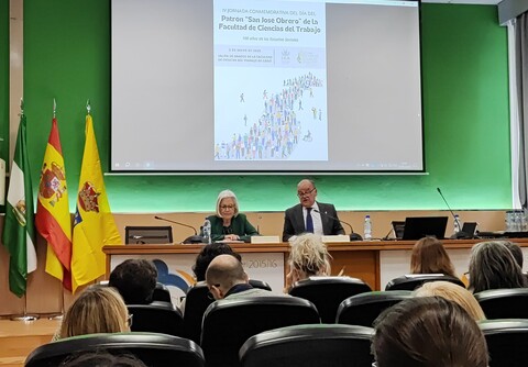 Conferència sobre 100 anys de les Escoles Socials
